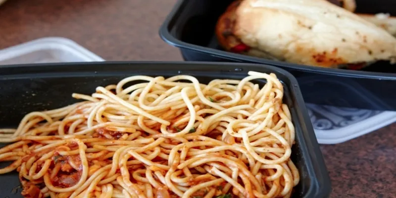 Italian food served in moderate
portions