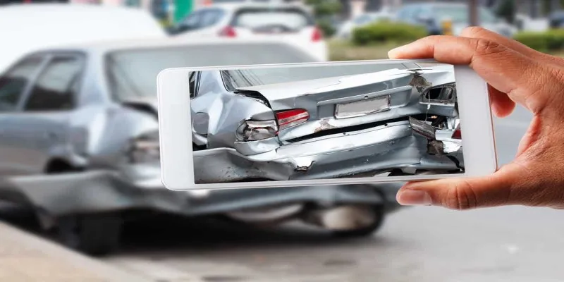 Documenting the accident
scene