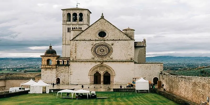 Interior of Cathedral of San
Rufino