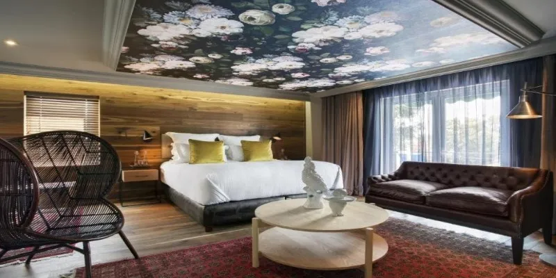 Majeka House Room
Interior