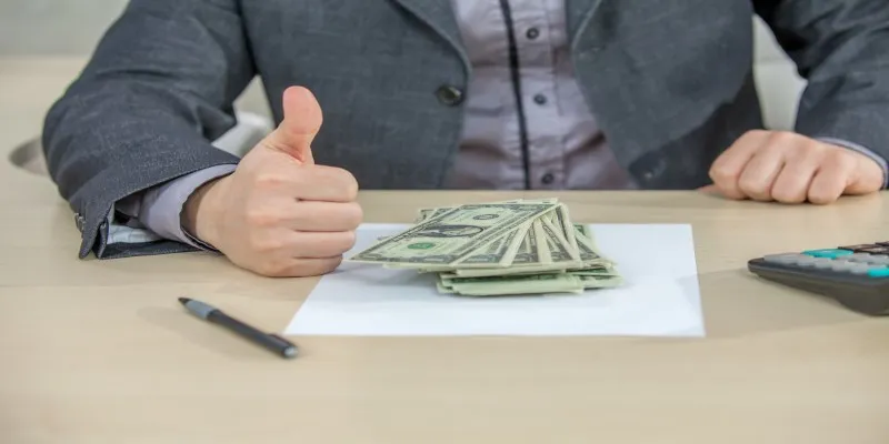 Illustration of quick cash access