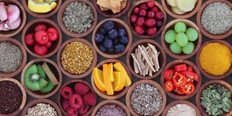 Assorted fruits rich in
polyphenols