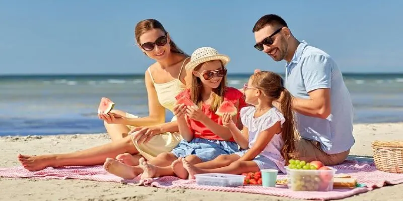 Free People beach camp meet-
up