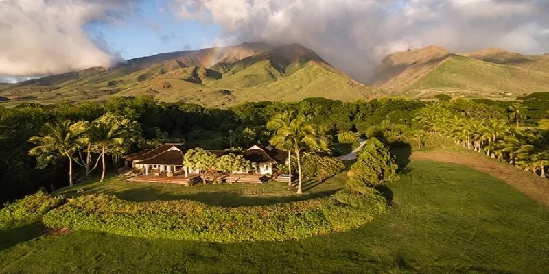 Mountain cottage Airbnb in Maui with scenic
views.