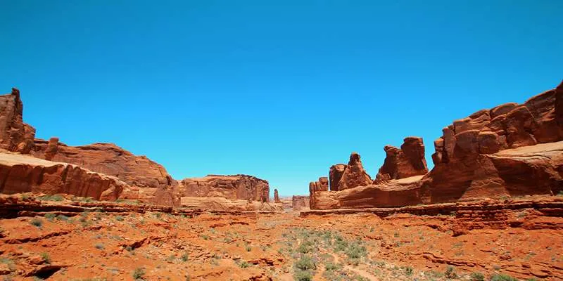 Tower Arch in the
Desert