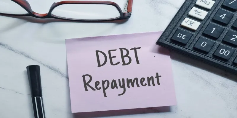 Pros and Cons of Using Retirement
Accounts