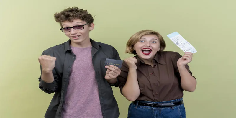 Comparison between gift cards and prepaid debit
cards