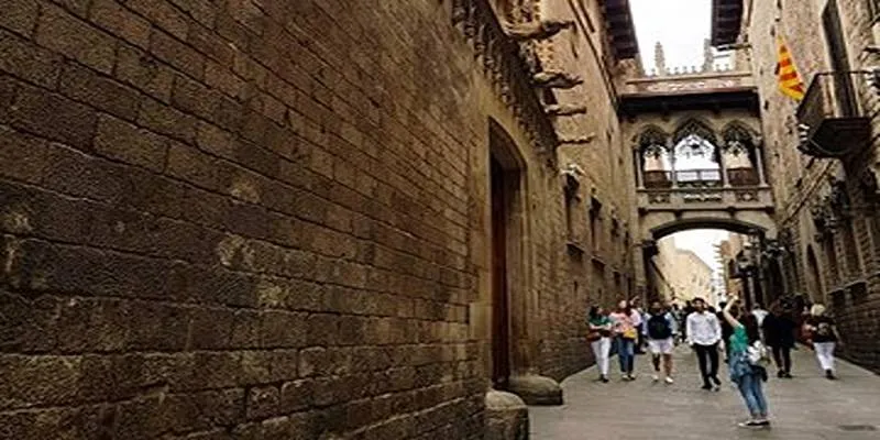 Narrow cobblestone streets of the Gothic Quarter in
Barcelona