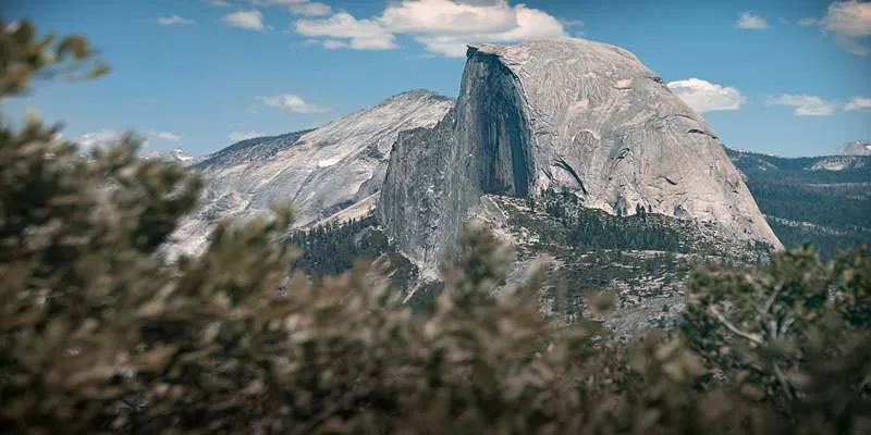 Stunning view of Yosemite National Park with granite
cliffs